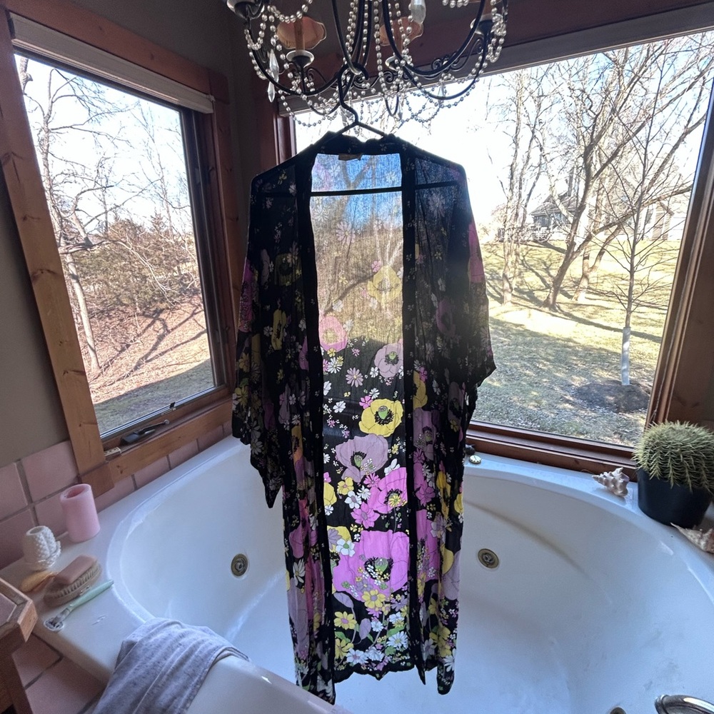 Free people intimately vibrant rayon Floral Kimono one size